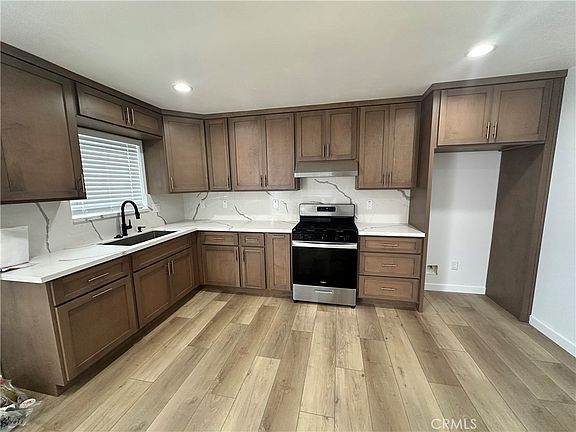 5th image of 1318 W 131st St #A