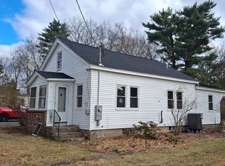 27-29 Catacunemaug Rd, Shirley, MA 01464