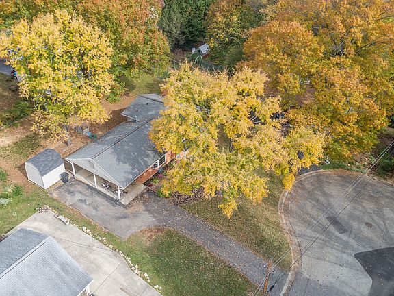 4th image of 2905 Jeffrey Dr