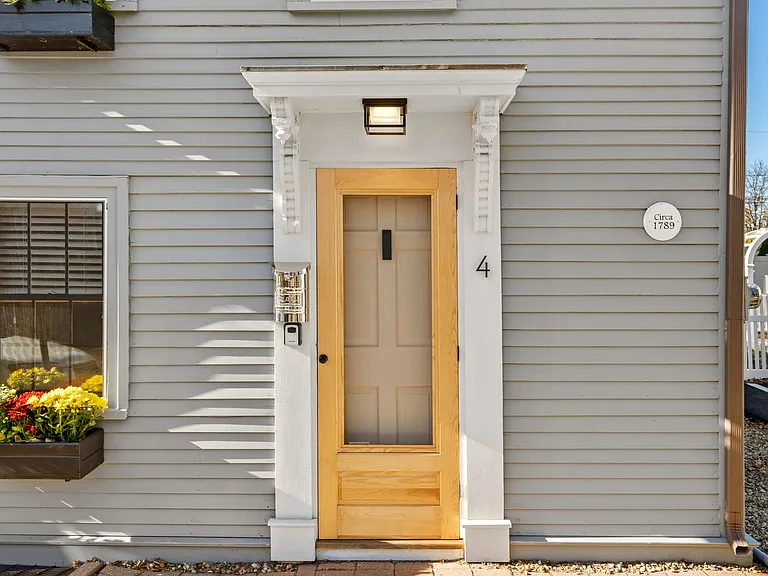 4 Franklin St — Photo 6