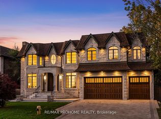 8 Worsley Ct, Markham, ON L3R1V4