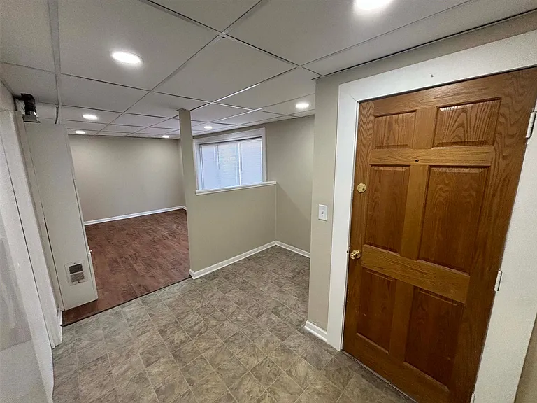 625 Owen St #1 — Photo 23