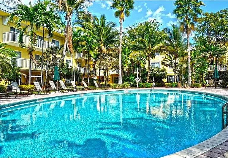 1515 E Broward Blvd #305 — Photo 1