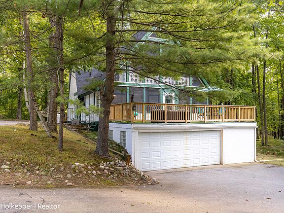 2nd image of 9141 Golf Port Dr N