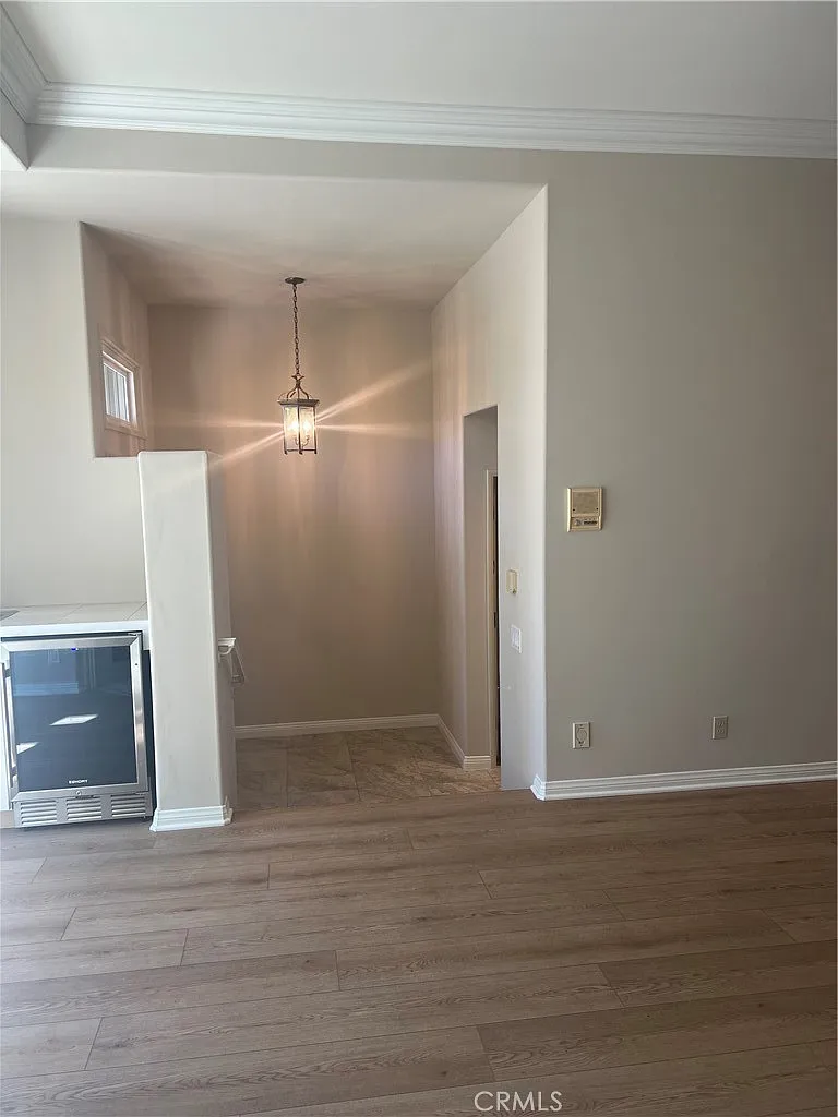 3 bed, 2.5 bath, 2065 sqft, $5,650 — Photo 3