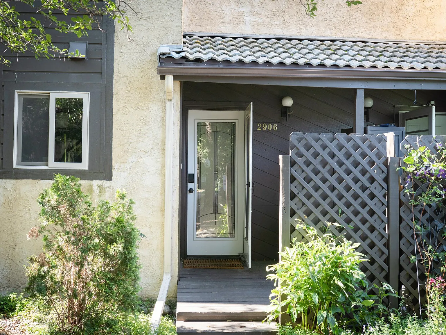 2 bed, 1376 sqft, $5,000 — Photo 3