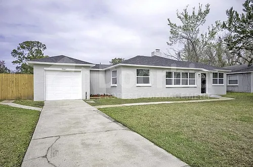 5067 French St Photo 1
