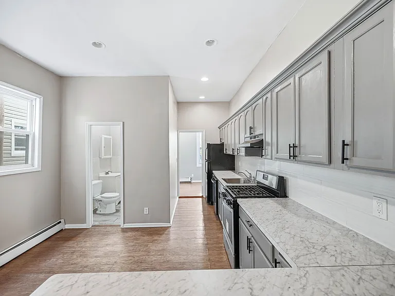 169 Mount Prospect Ave — Photo 3