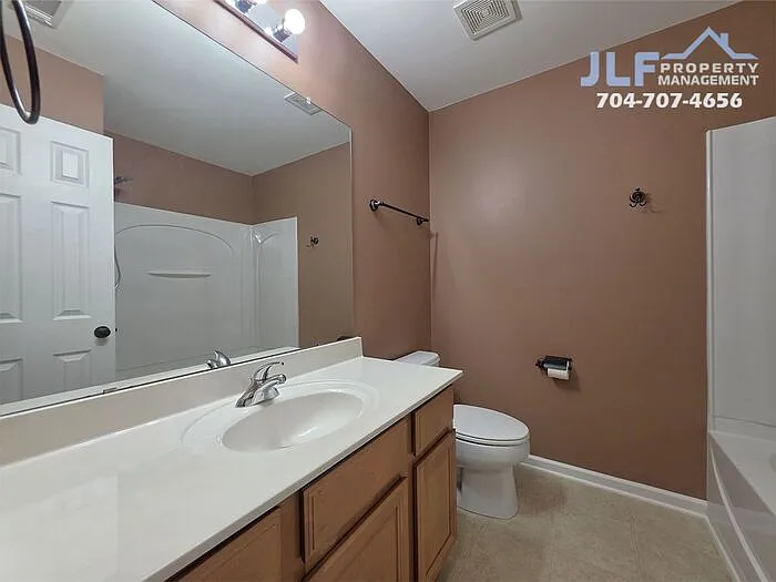 360 Tidmarsh Ct — Photo 15