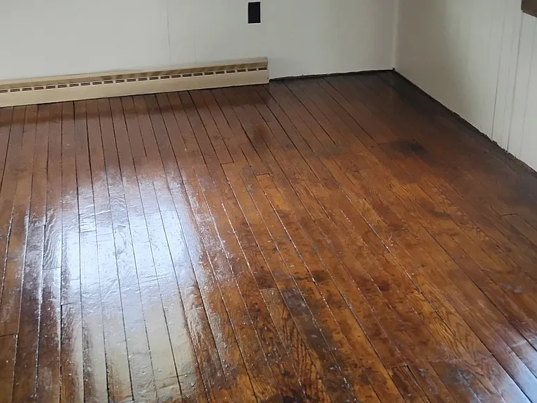 14900 Lee St — Photo 7