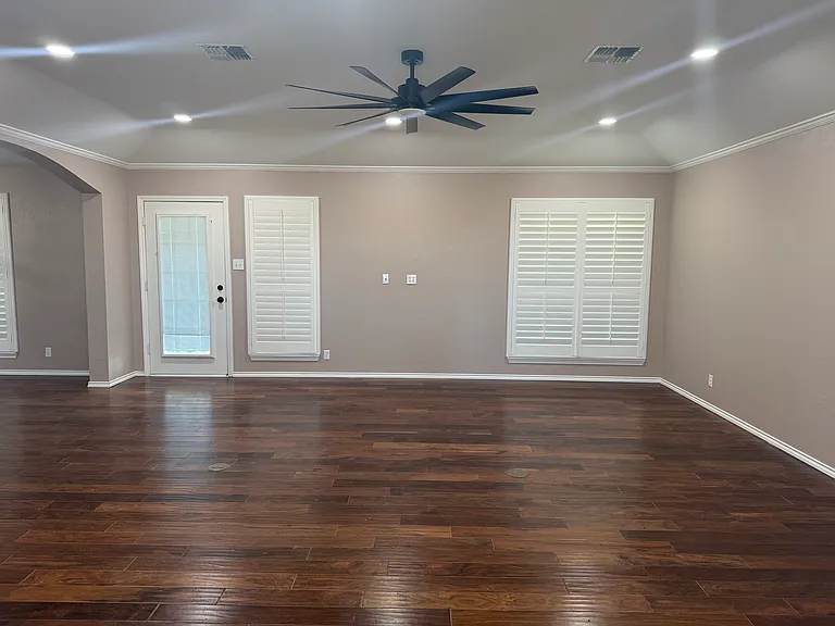 7405 Bean Rd — Photo 2