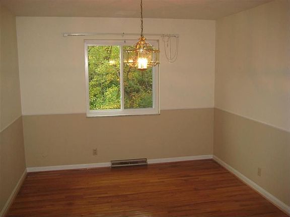 5th image of 535 Covedale Ave
