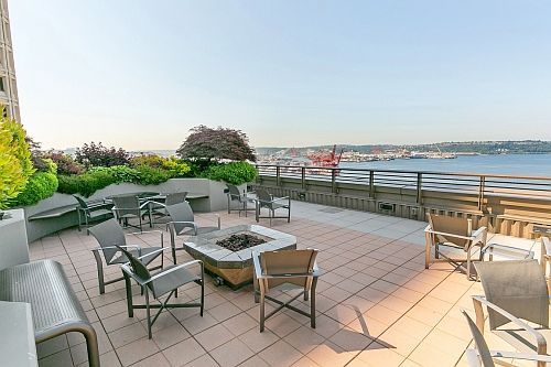 Rooftop Deck