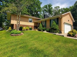 8614 Bonnie Bell Dr, Charlestown, IN 47111