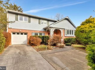 6011 Bradley Blvd, Bethesda, MD 20817