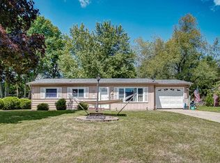 801 Shawnee Dr, Angola, IN 46703