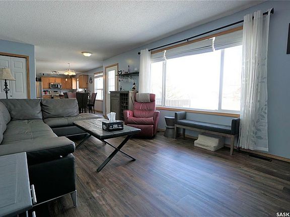 3rd image of 109 Main St