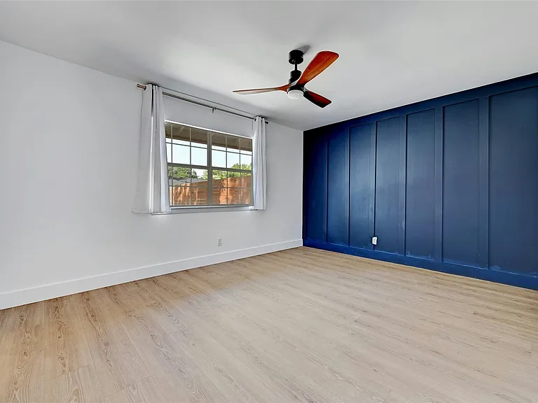 2604 Berkett Dr — Photo 12