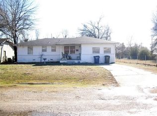 312 E Locust St, Tecumseh, OK 74873
