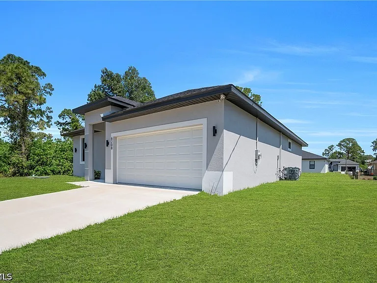 6208 Forest Ct — Photo 46