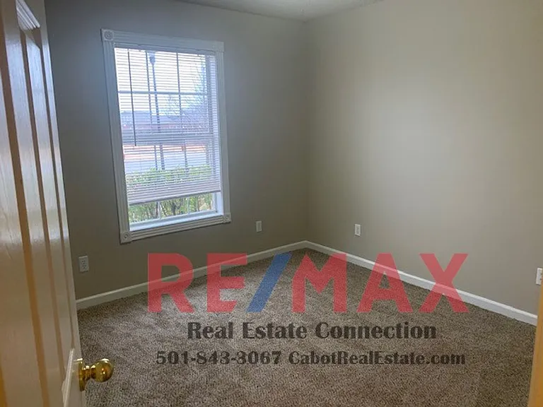 35 Reno Dr — Photo 9