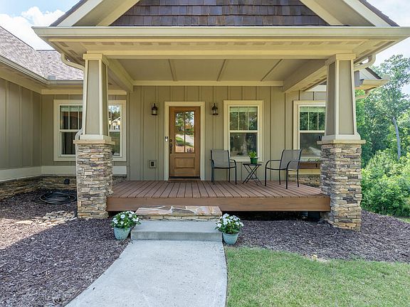 4th image of 420 Meadow Cir