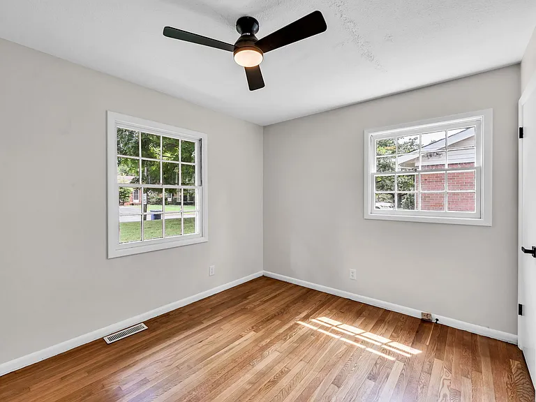 1306 Madison Ave — Photo 9