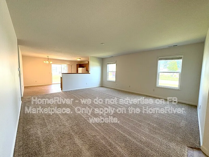 3 bed, 2.0 bath, 1531 sqft, $1,945 — Photo 4