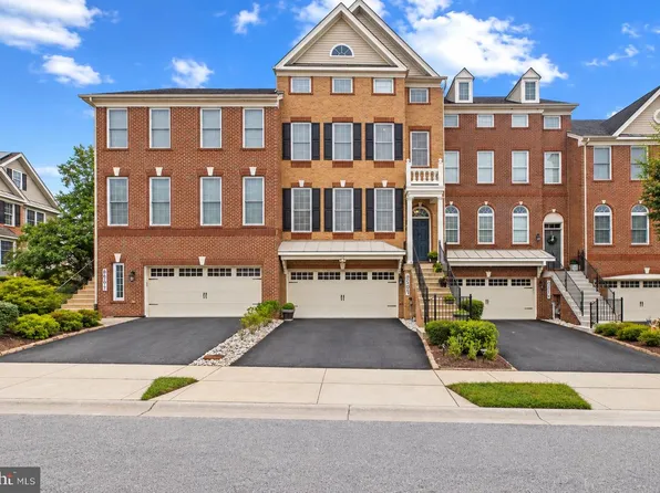 8509 Pine Springs Dr, Severn, MD 21144