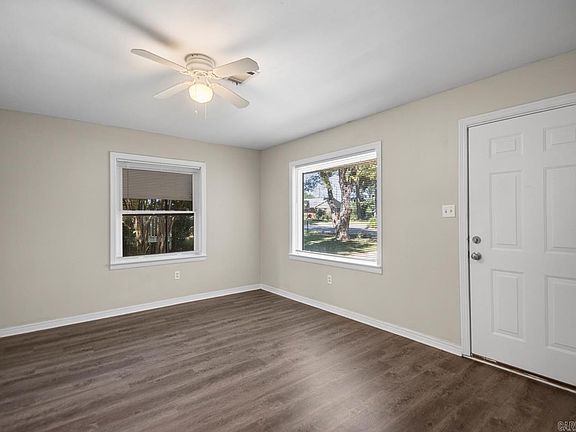 5th image of 709 Hill St