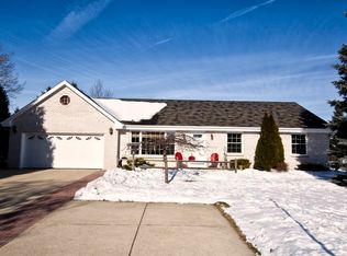 8720 W Puetz Rd, Franklin, WI 53132