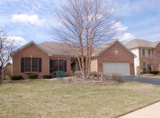 4011 Falcon Dr, Naperville, IL 60564