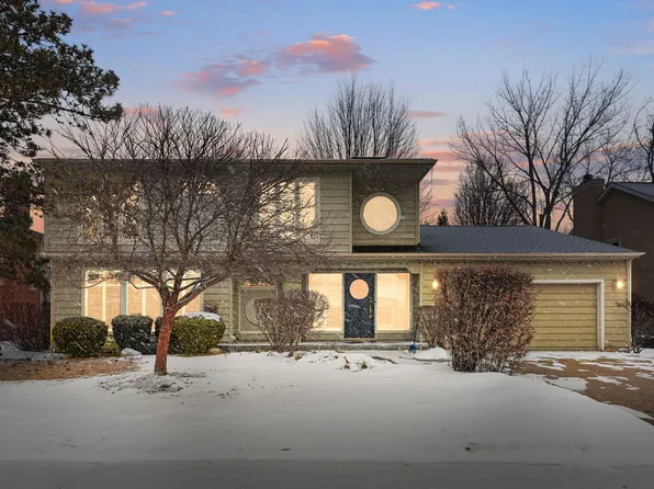 1430 Country Ln, Deerfield, IL 60015