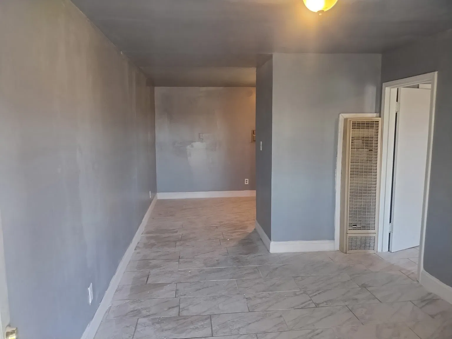 24 West Colorado — Photo 2
