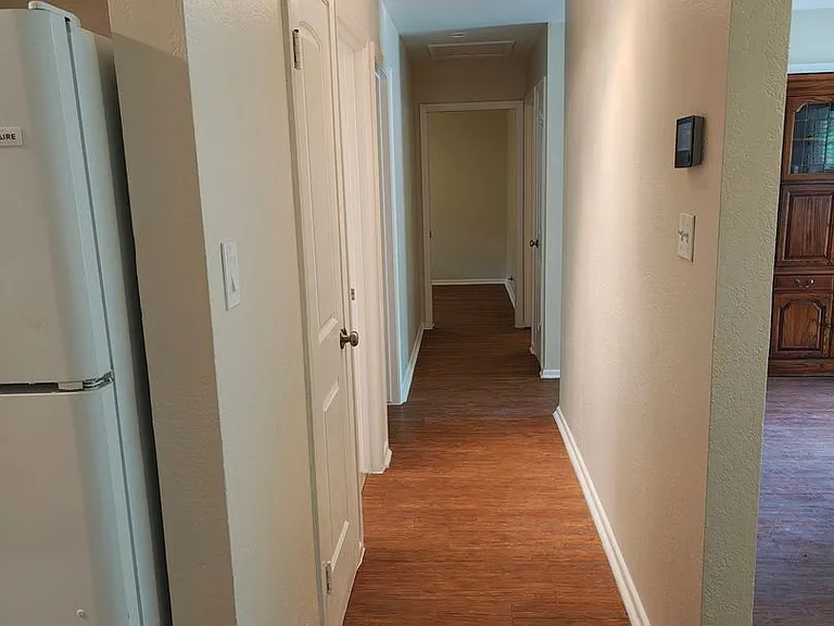 3207 Locke Ln — Photo 11