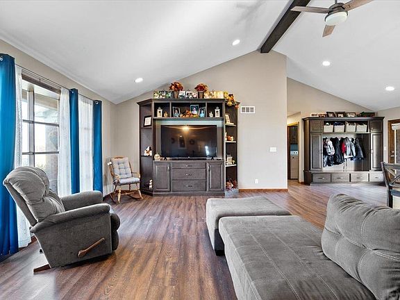 5th image of 4800 Aubrey Ln