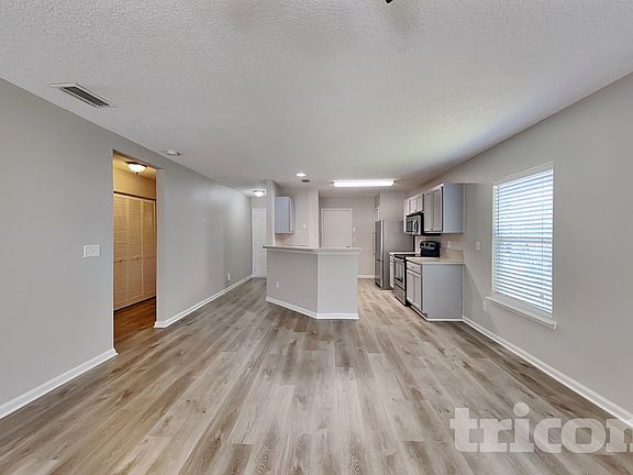 4th image of 137 Brays Island Ln