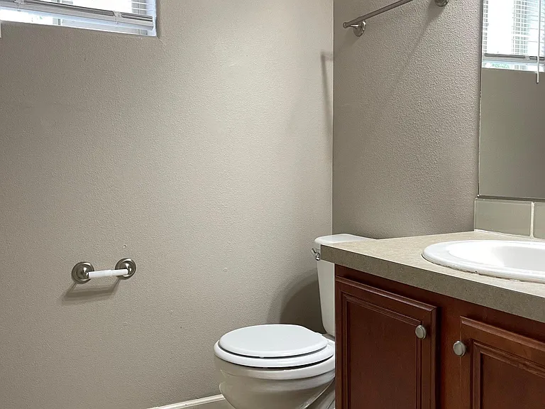282 Laurine St NE — Photo 9
