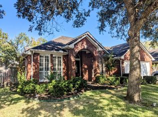 6607 Springcrest Dr, Sugar Land, TX 77479