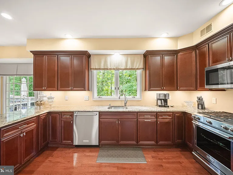 5667 Lonesome Dove Ct — Photo 25