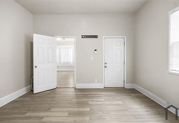5th image of 1211 W 30th St