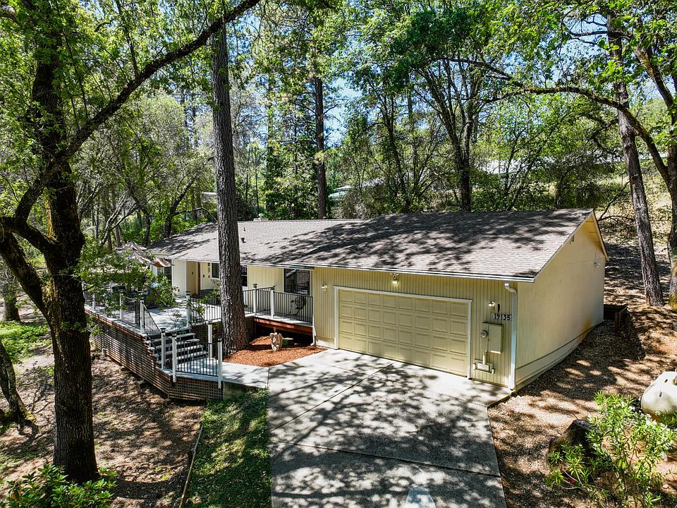 1st image of 19135 Lake Forest Dr