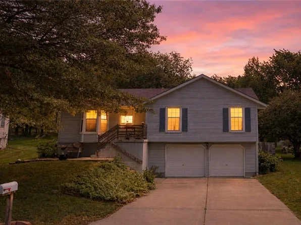 18004 E 31st Ter S, Independence, MO 64057