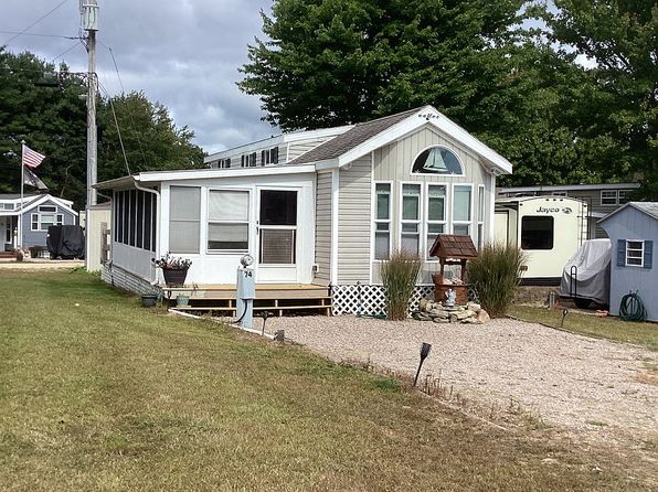 118 Dunns Corner Rd #74