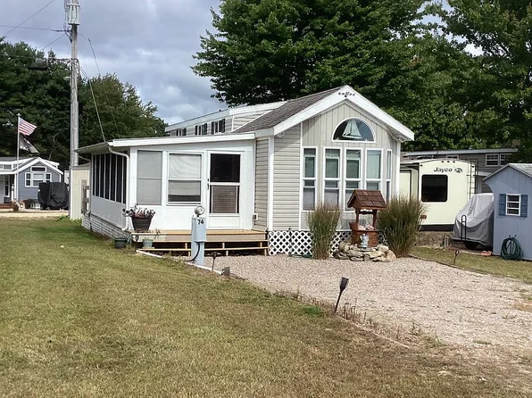 118 Dunns Corner Rd #74, Westerly, RI 02891
