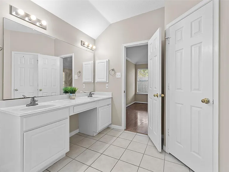 8619 Bridge Park Dr — Photo 21