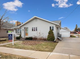 352 N Jackson St, Valders, WI 54245