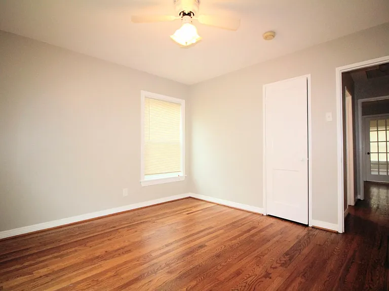 10415 Losa Dr — Photo 24