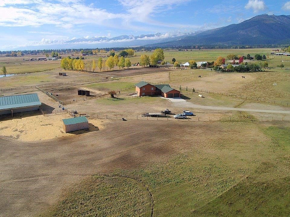 Aerial of property to south and west