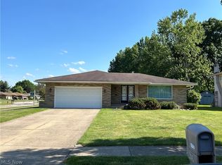 3640 Dorset Dr, Brooklyn Heights, OH 44131